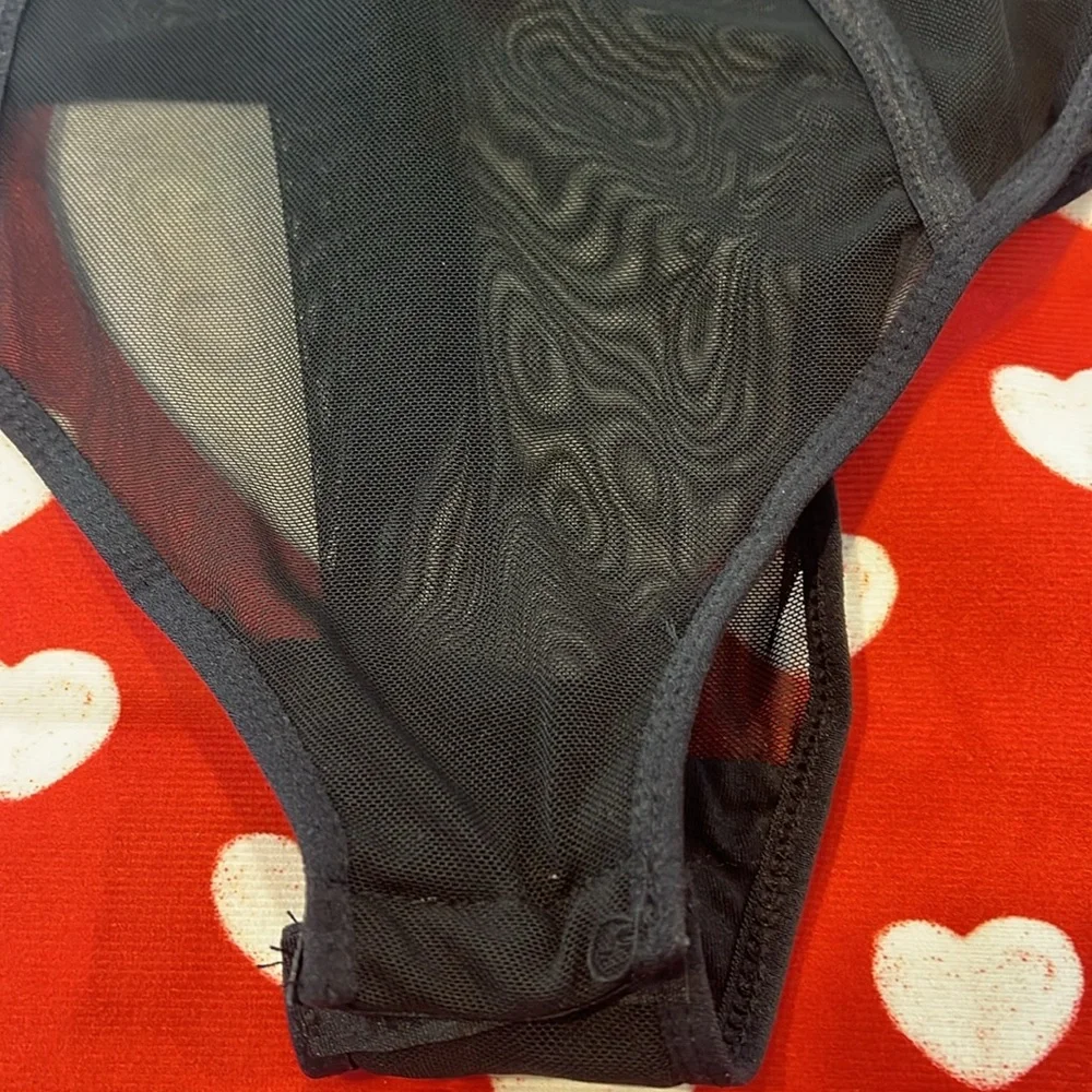 NWT Size Med. Black Bling push-up BCBG bodysuit. Snap closure - Picture 8 of 15